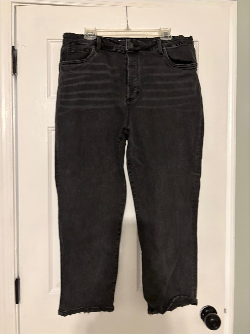 Kut from the Kloth Black Cropped Slim Straight Jeans